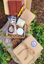 Load image into Gallery viewer, Men's Gift Box: Selfcare Box for Men, Handy Dad, Husband Gift Set, Care Package for Him, Fathers Day Gift, Male Coworker Gift, Corporate